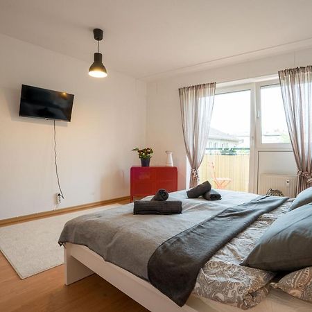 Grosse Louise In Der Neustadt Fuer Familien & Kinder Дрезден Екстериор снимка