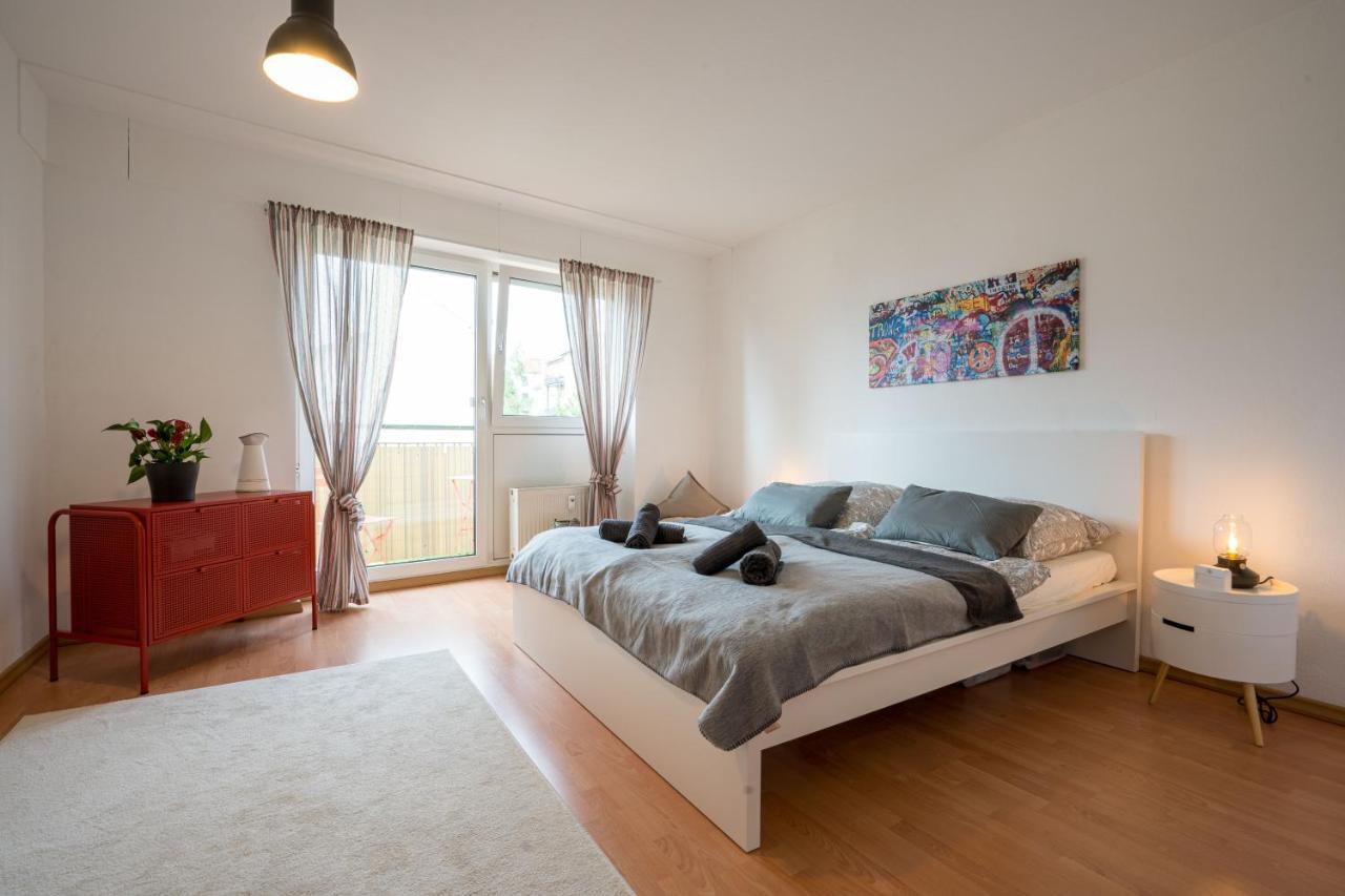 Grosse Louise In Der Neustadt Fuer Familien & Kinder Дрезден Екстериор снимка